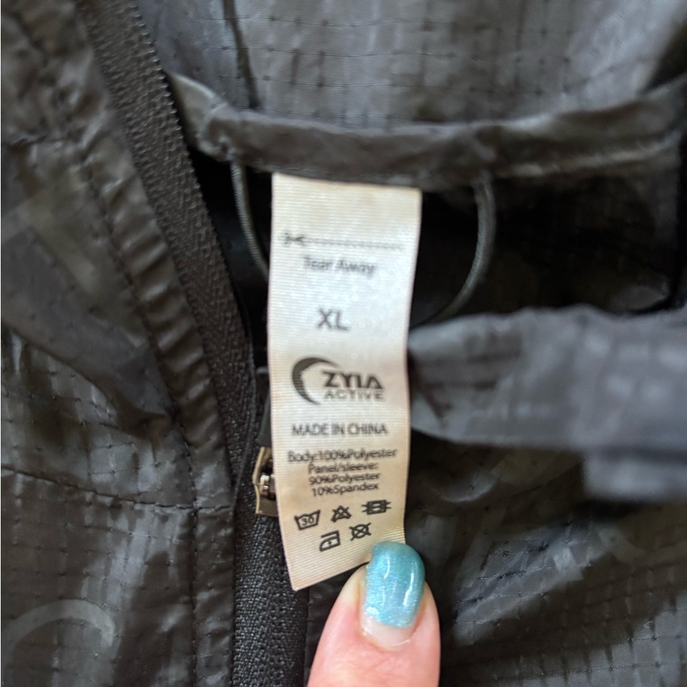 ZYIA Black Lightweight Jacket - Picture 5 of 5